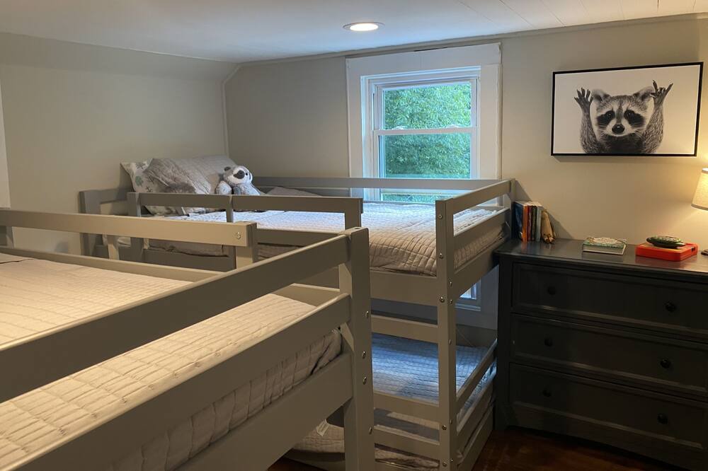 Photo of Bedroom in Todd
