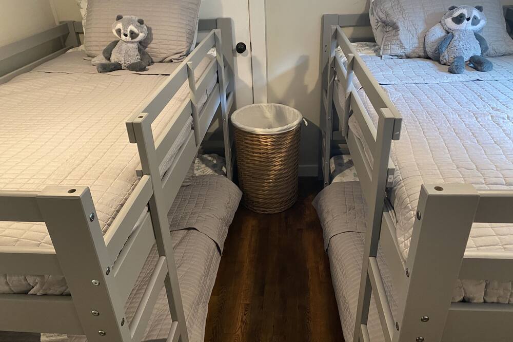 Photo of Bedroom in Todd