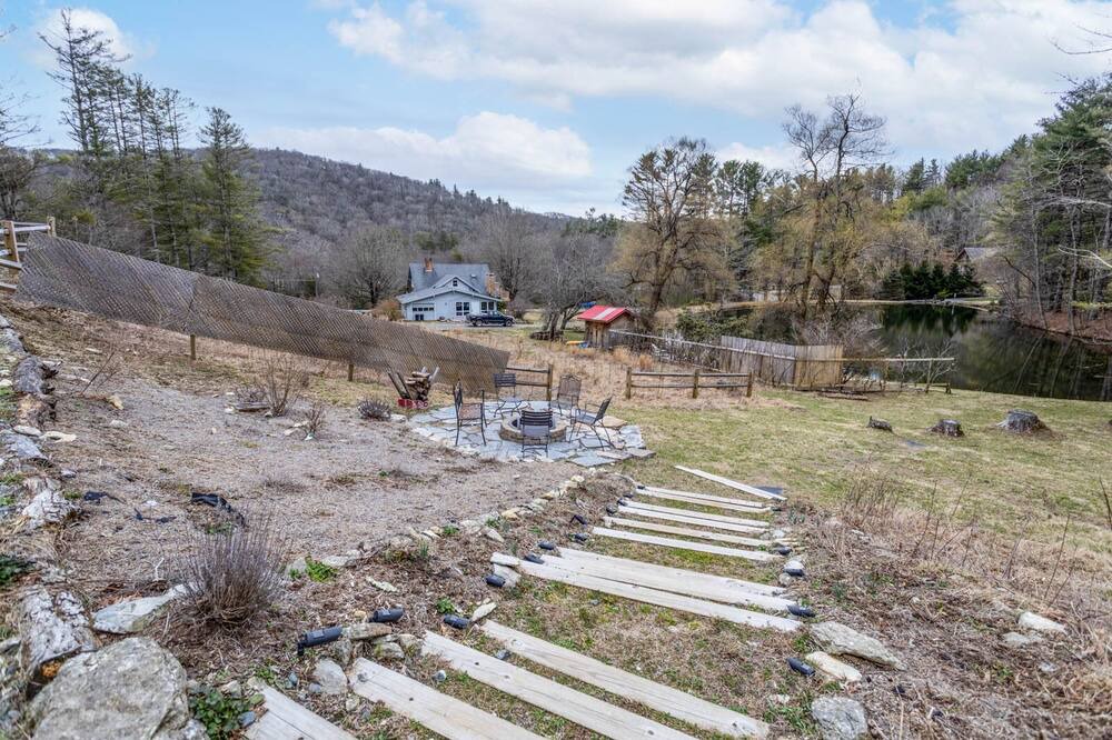 Photo of Others in Blowing Rock
