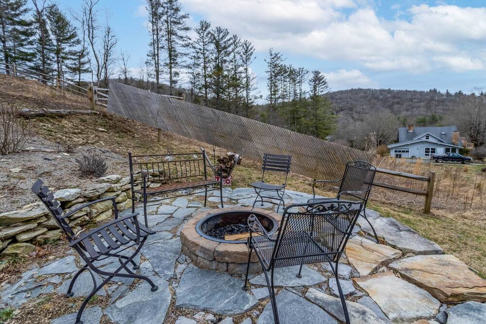 Photo of Others in Blowing Rock