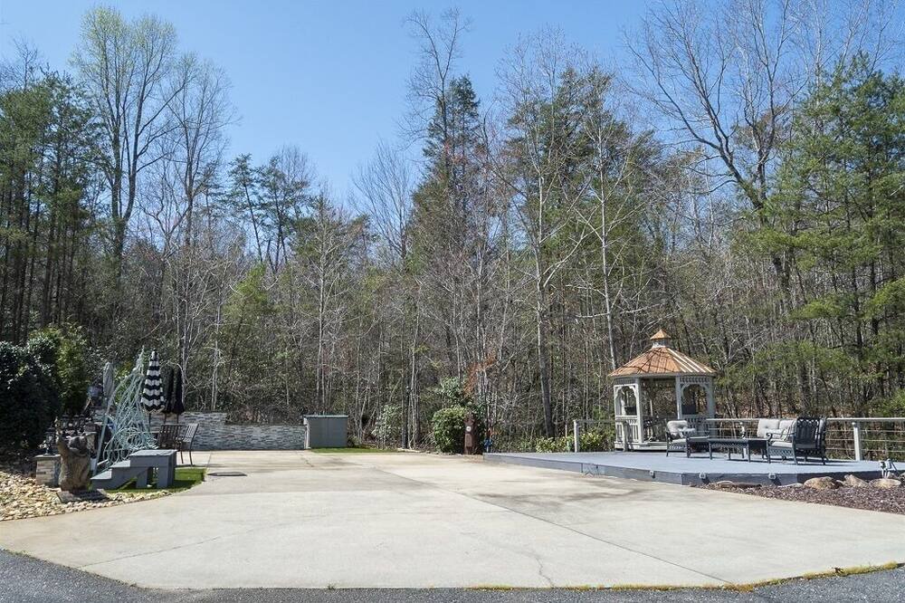 Photo of Outdoor in Lake Lure