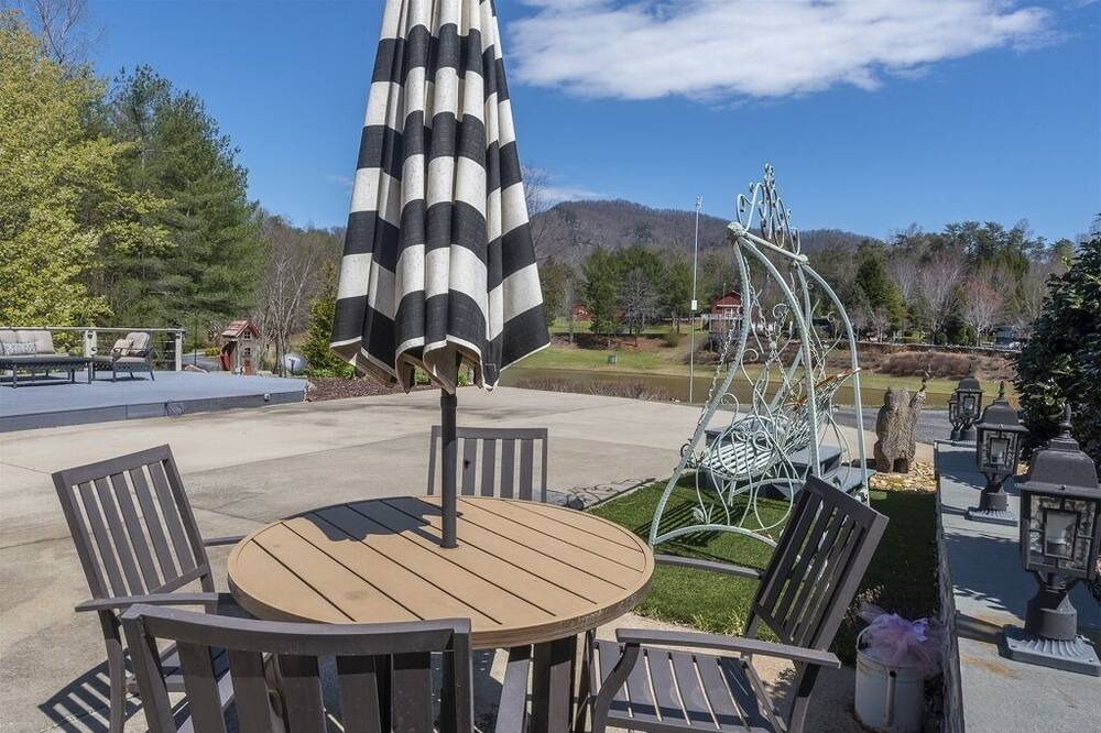 Photo of Outdoor in Lake Lure