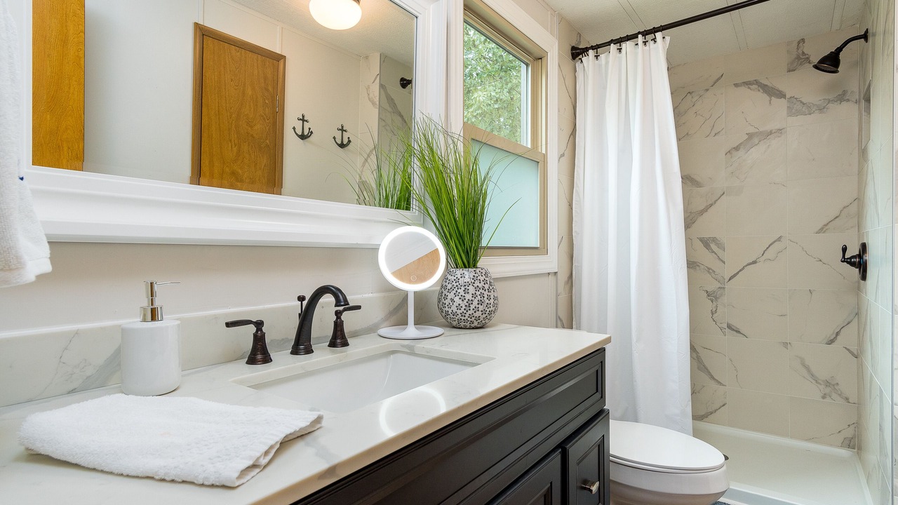 Photo of Bathroom in Piney Flats