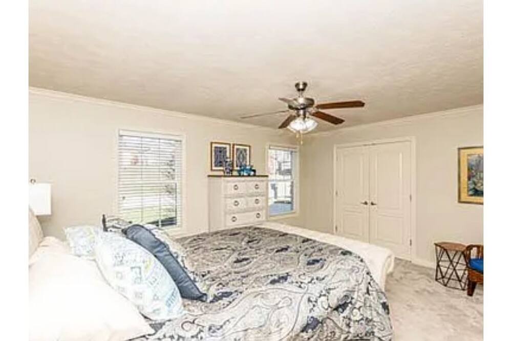 Photo of Bedroom in Frankfort