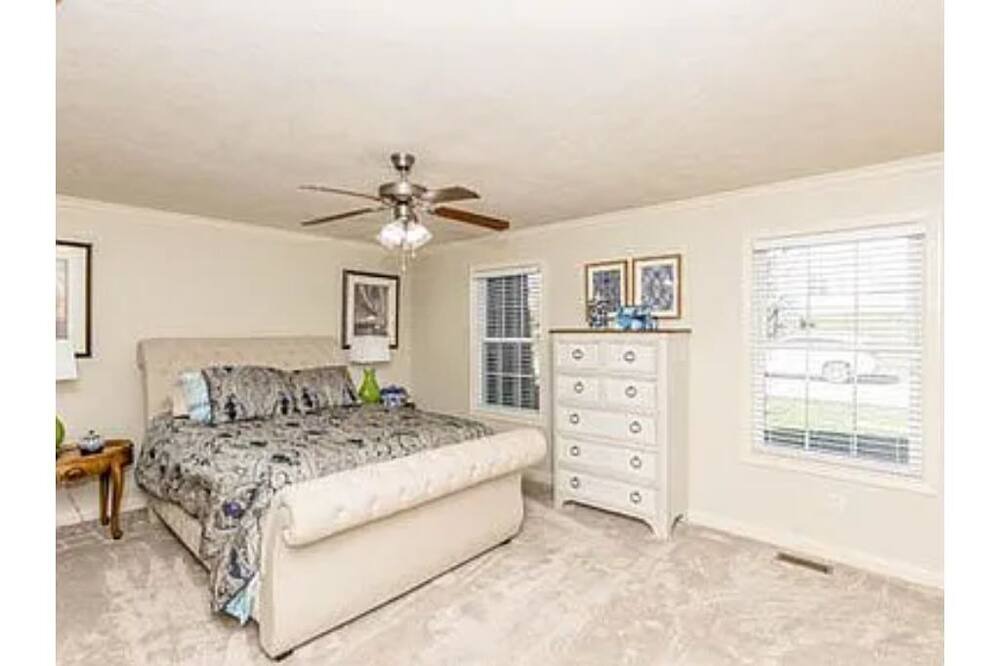 Photo of Bedroom in Frankfort