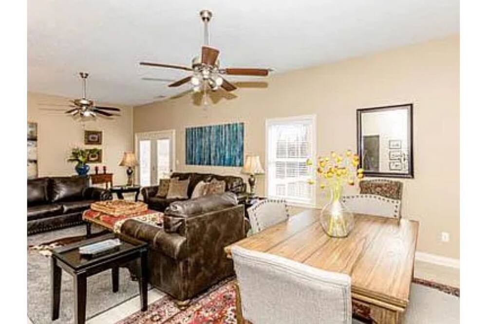Photo of Livingroom in Frankfort