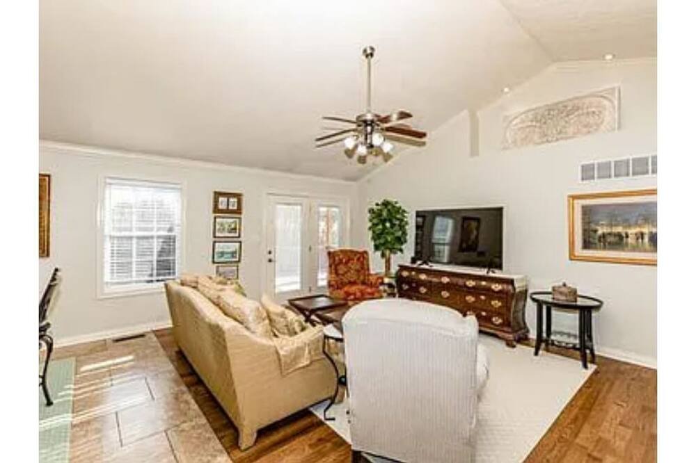 Photo of Livingroom in Frankfort