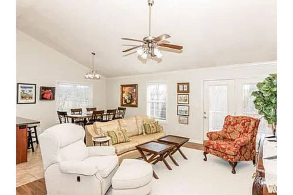 Photo of Livingroom in Frankfort