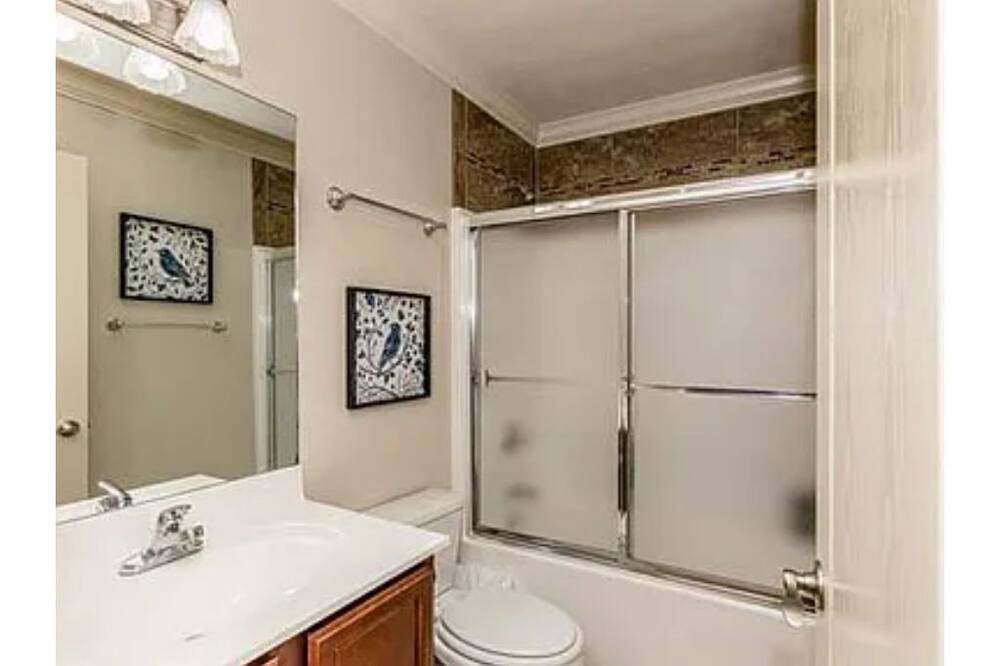 Photo of Bathroom in Frankfort