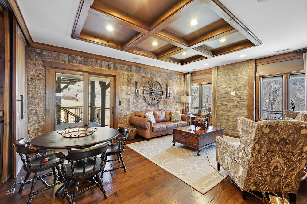 Photo of Bedroom in Frank