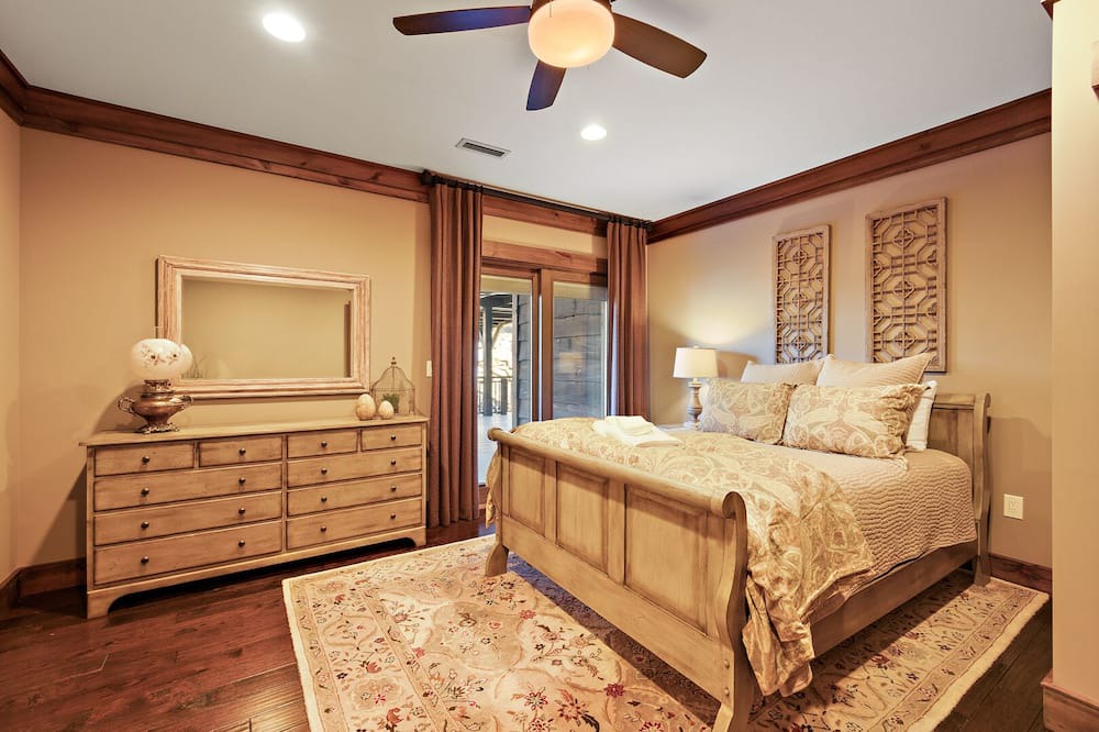 Photo of Bedroom in Frank