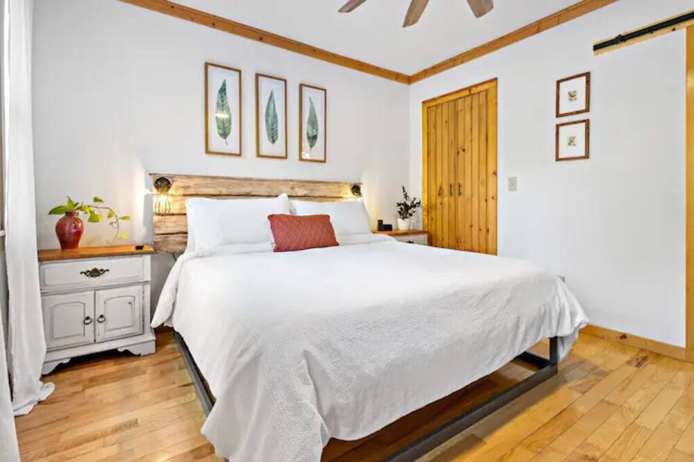 Photo of Bedroom in Marion