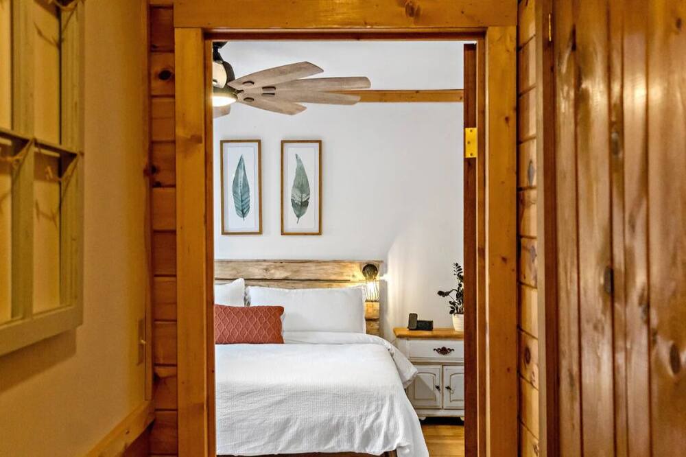 Photo of Bedroom in Marion