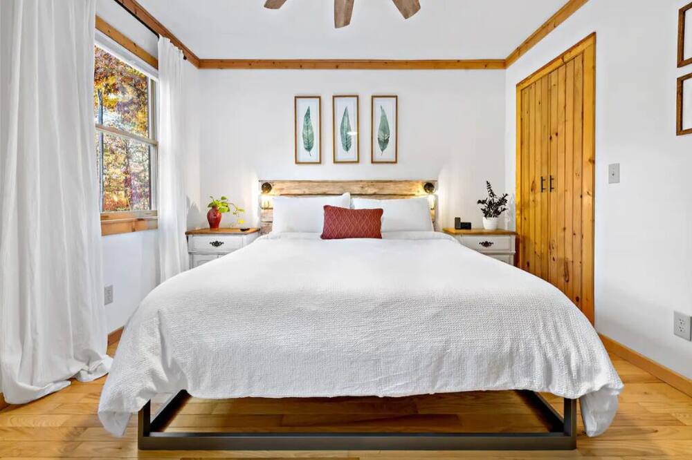 Photo of Bedroom in Marion
