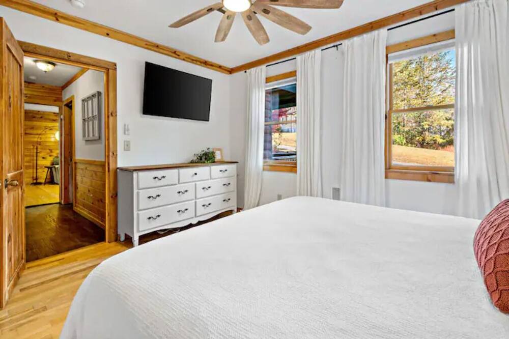 Photo of Bedroom in Marion