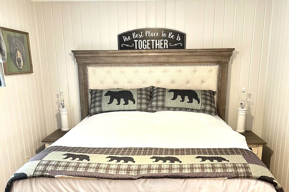 Photo of Bedroom in Blowing Rock