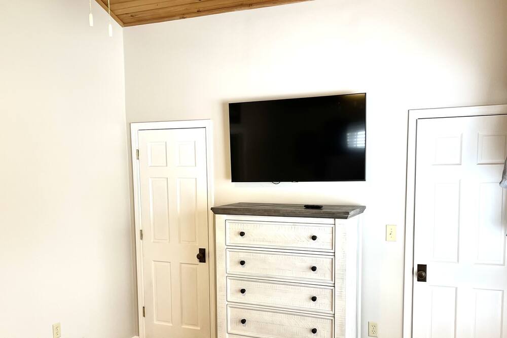 Photo of Bedroom in Blowing Rock