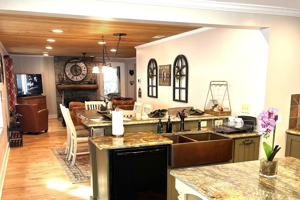 Photo of Kitchen in Blowing Rock