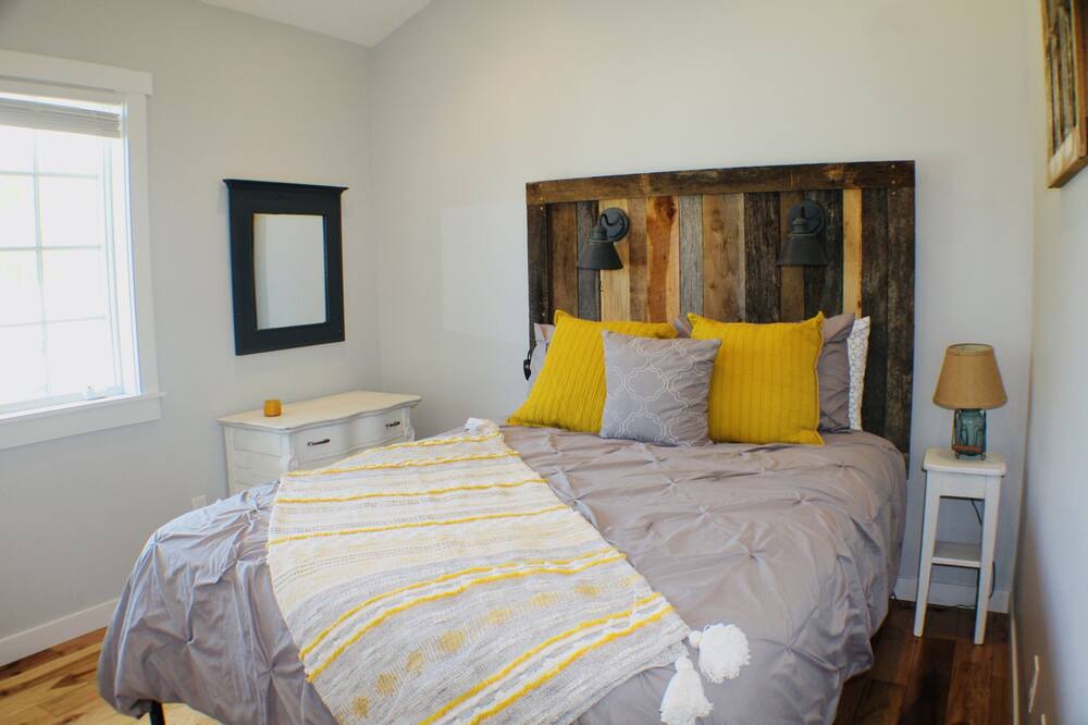 Photo of Bedroom in Dandridge