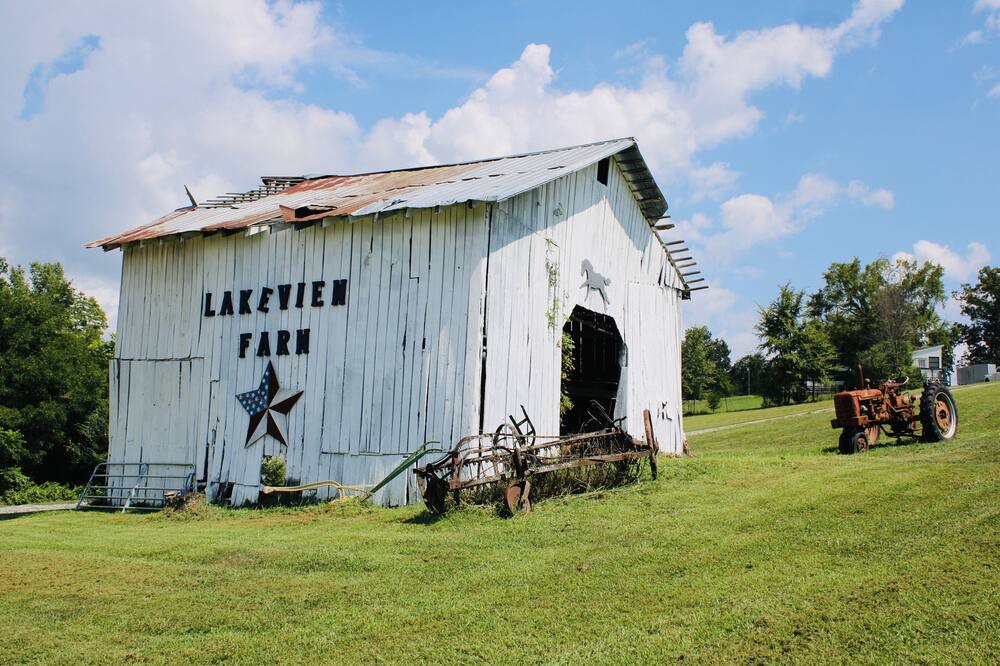 Photo of Others in Dandridge