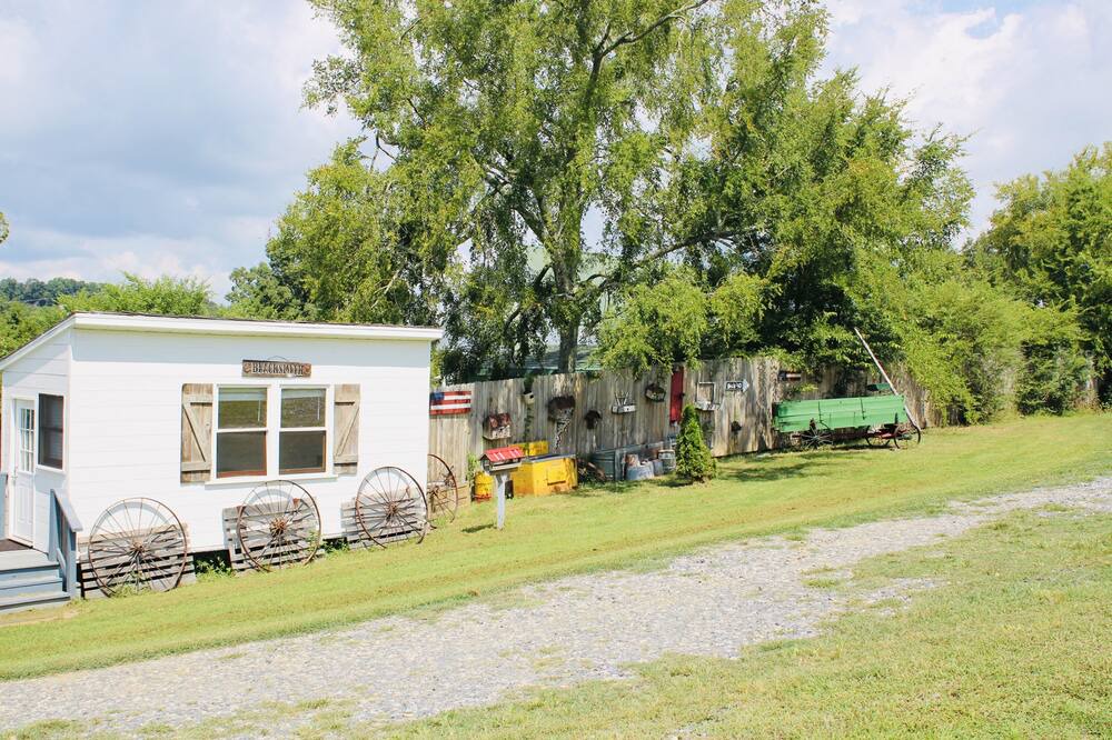 Photo of Outdoor in Dandridge