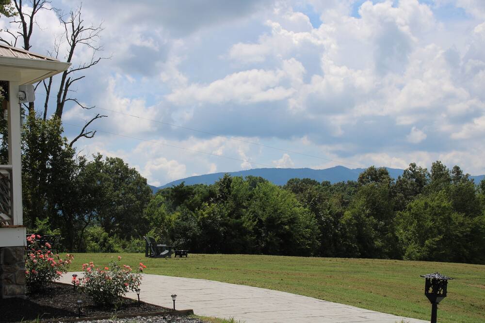 Photo of Outdoor in Dandridge