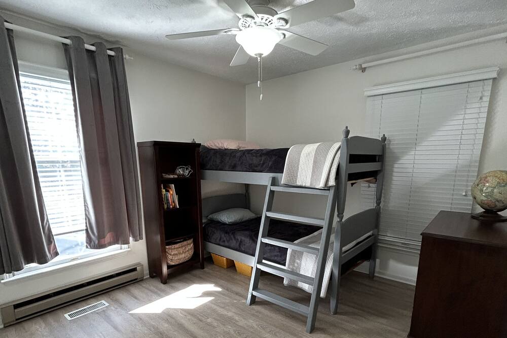 Photo of Bedroom in Newland