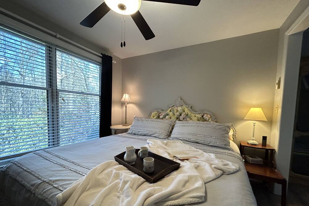 Photo of Bedroom in Newland