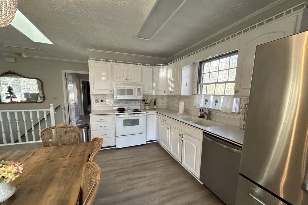 Photo of Kitchen in Newland