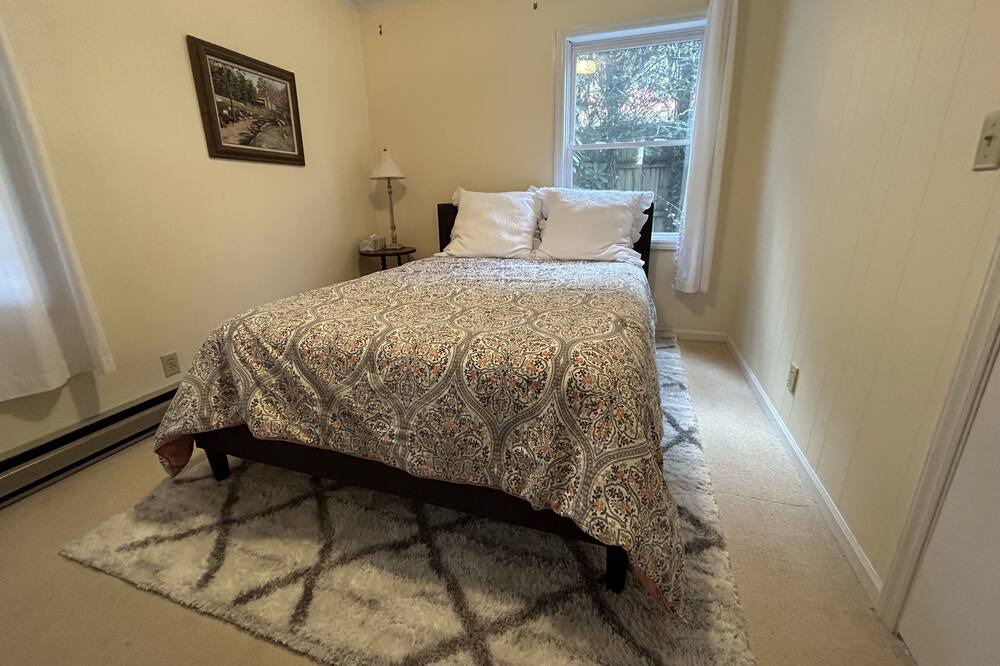 Photo of Bedroom in Newland
