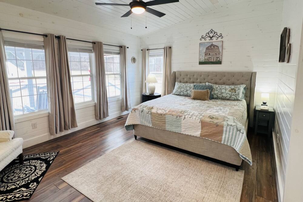Photo of Bedroom in Sevierville