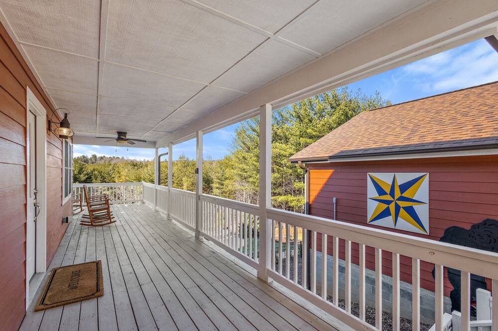 Photo of Outdoor in Morganton