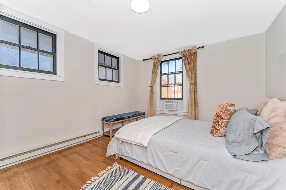 Photo of Bedroom in Downtown