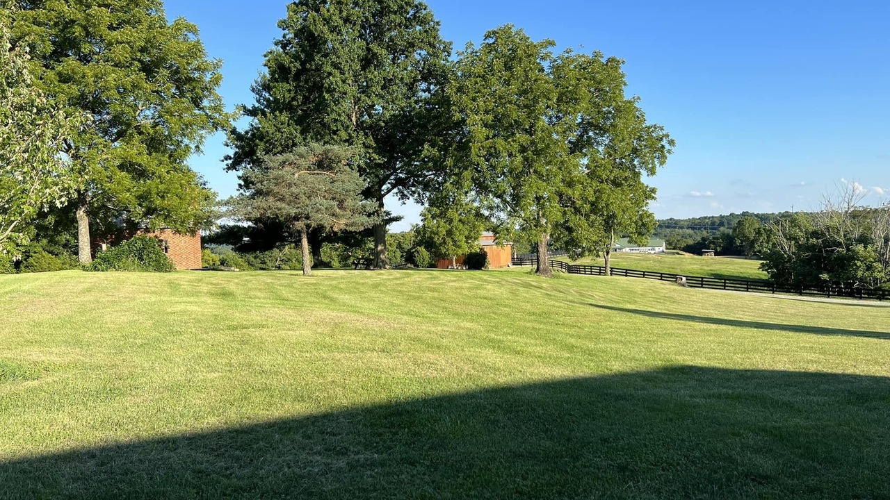 Photo of Outdoor in Maysville