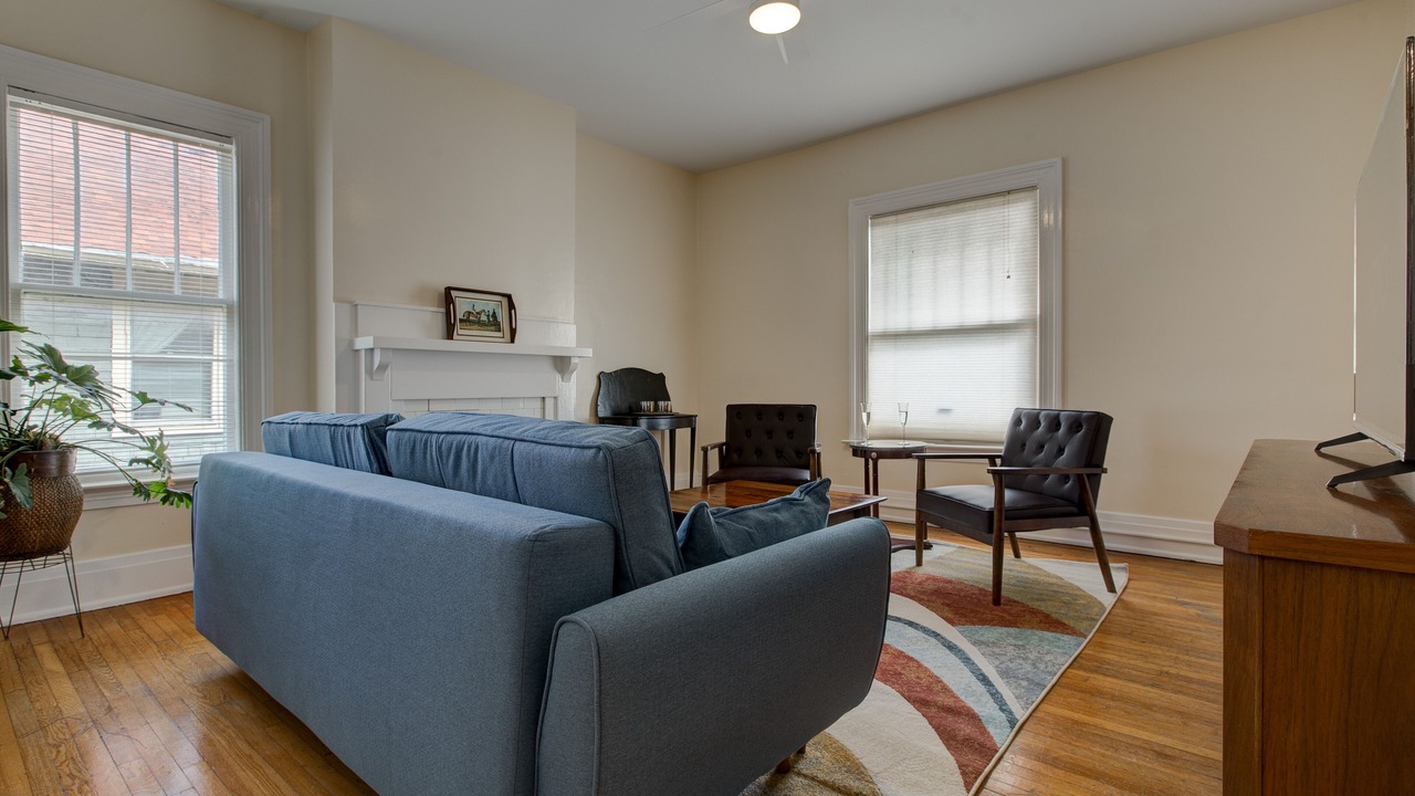 Photo of Livingroom in Northside District