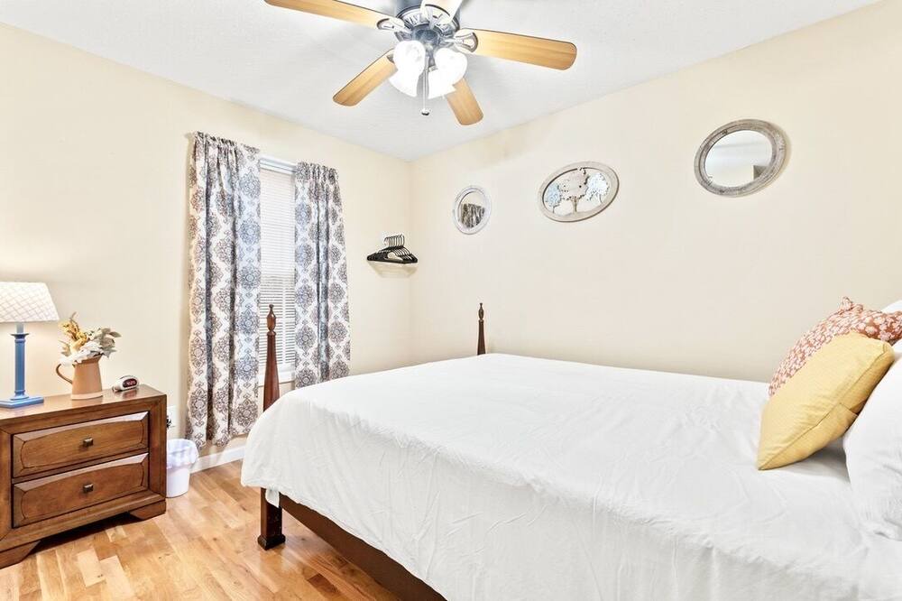 Photo of Bedroom in Jeffersonville