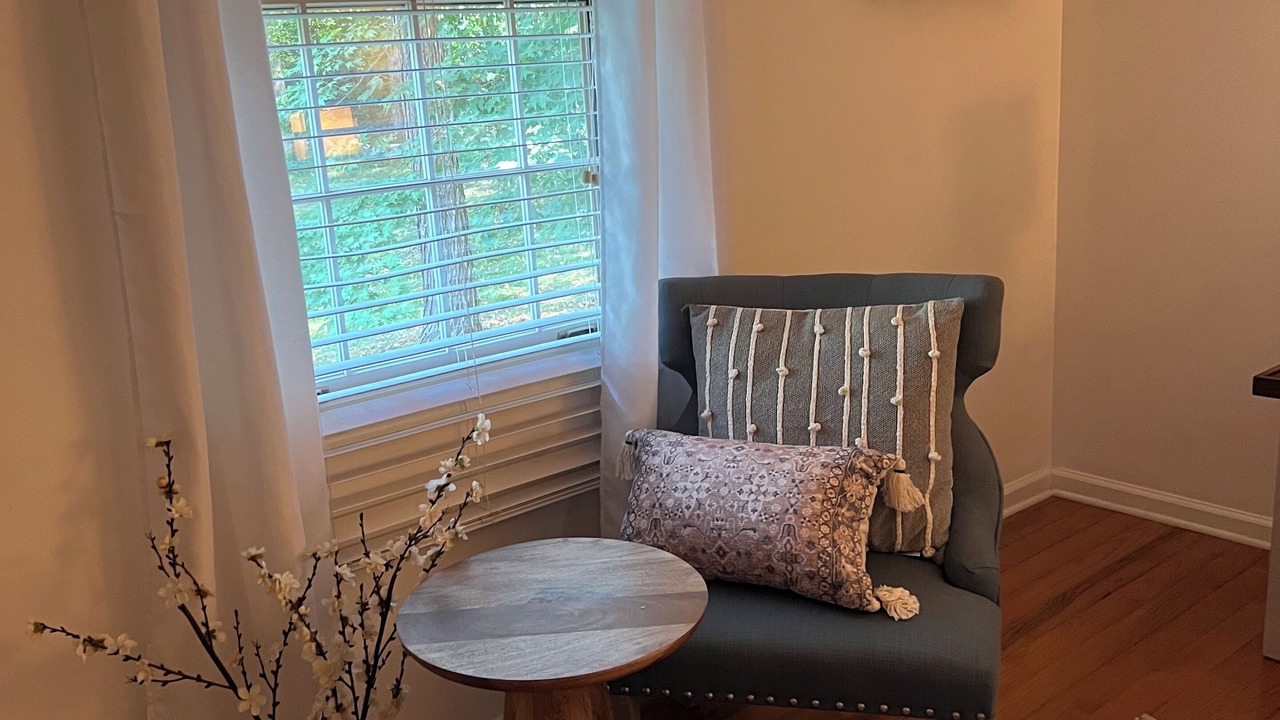 Photo of Livingroom in Jonesborough