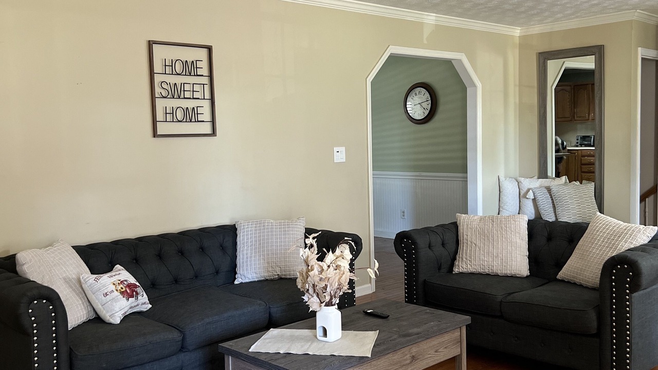 Photo of Livingroom in Jonesborough