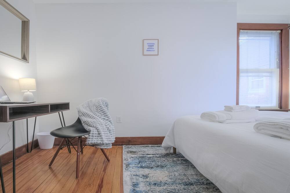 Photo of Bedroom in Downtown