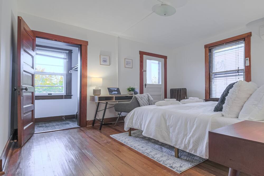 Photo of Bedroom in Downtown