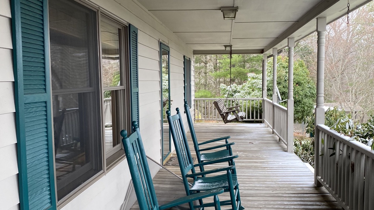 Photo of Patio Balcony in Bakersville