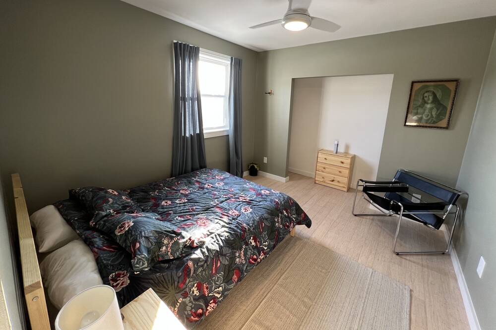 Photo of Bedroom in Charleston
