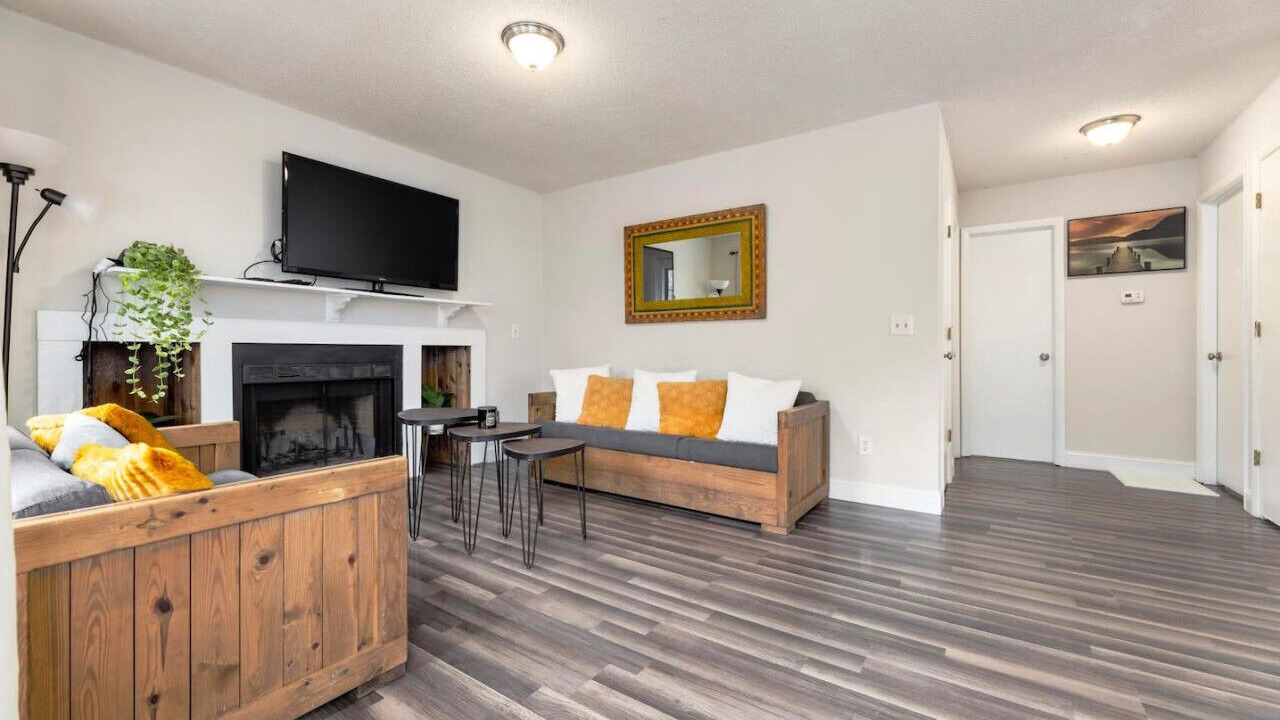 Photo of Livingroom in Johnson City