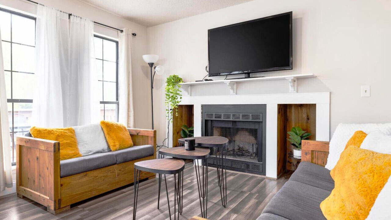 Photo of Livingroom in Johnson City