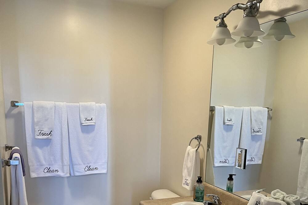 Photo of Bathroom in Bluff City