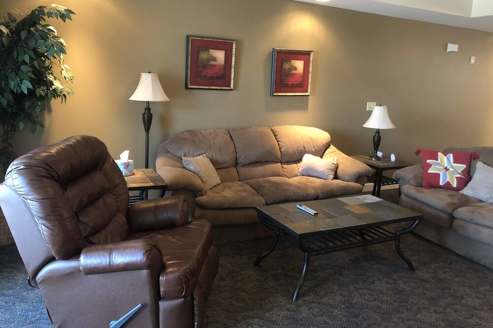 Photo of Livingroom in Bluff City