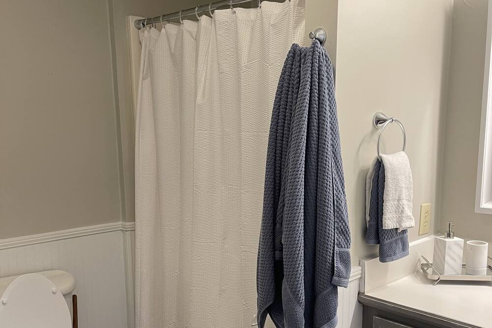 Photo of Bathroom in Mountain City