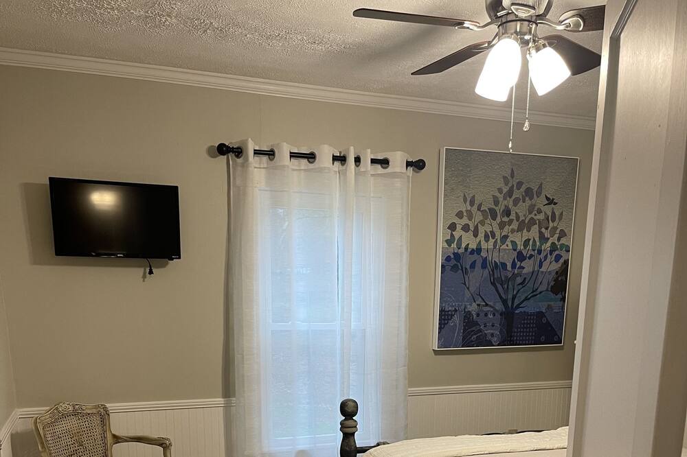 Photo of Bedroom in Mountain City