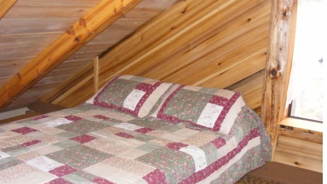 Photo of Bedroom in Frenchburg