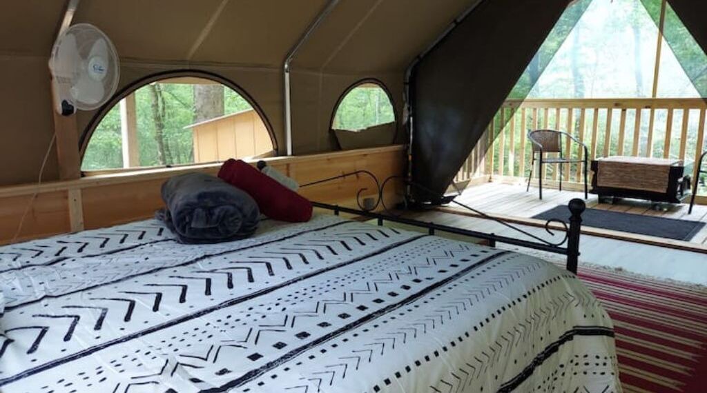 Photo of Bedroom in Frenchburg